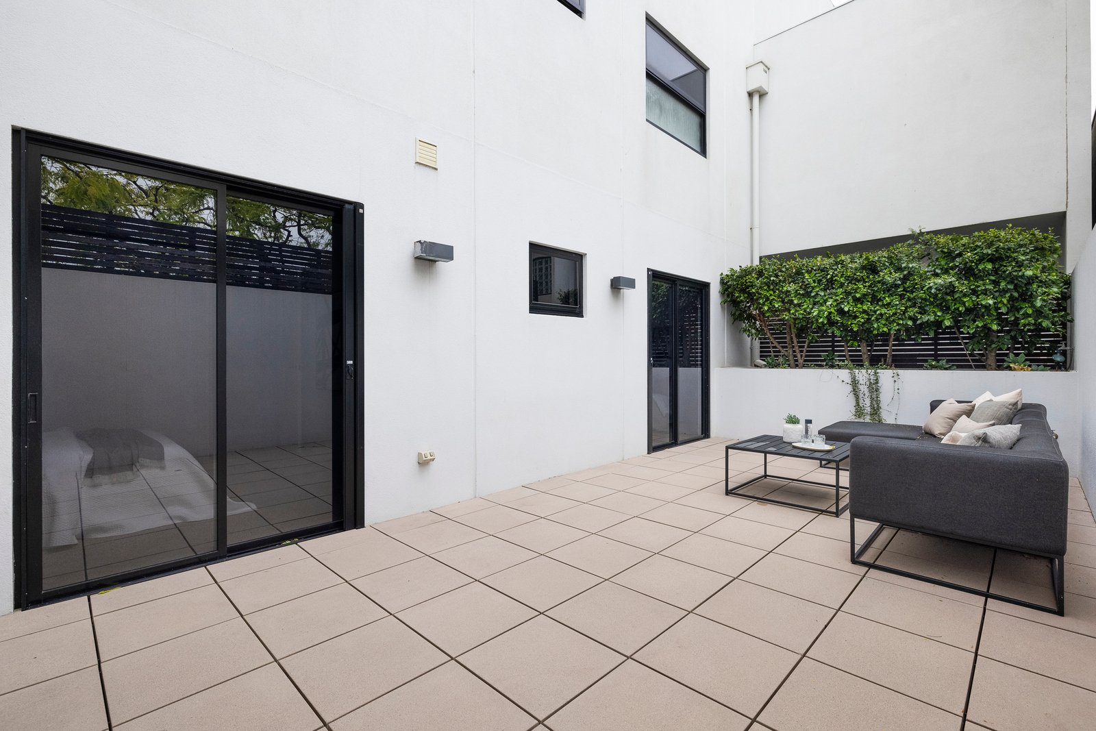 Residence 1/32 Beaconsfield Parade, Albert Park, 3206