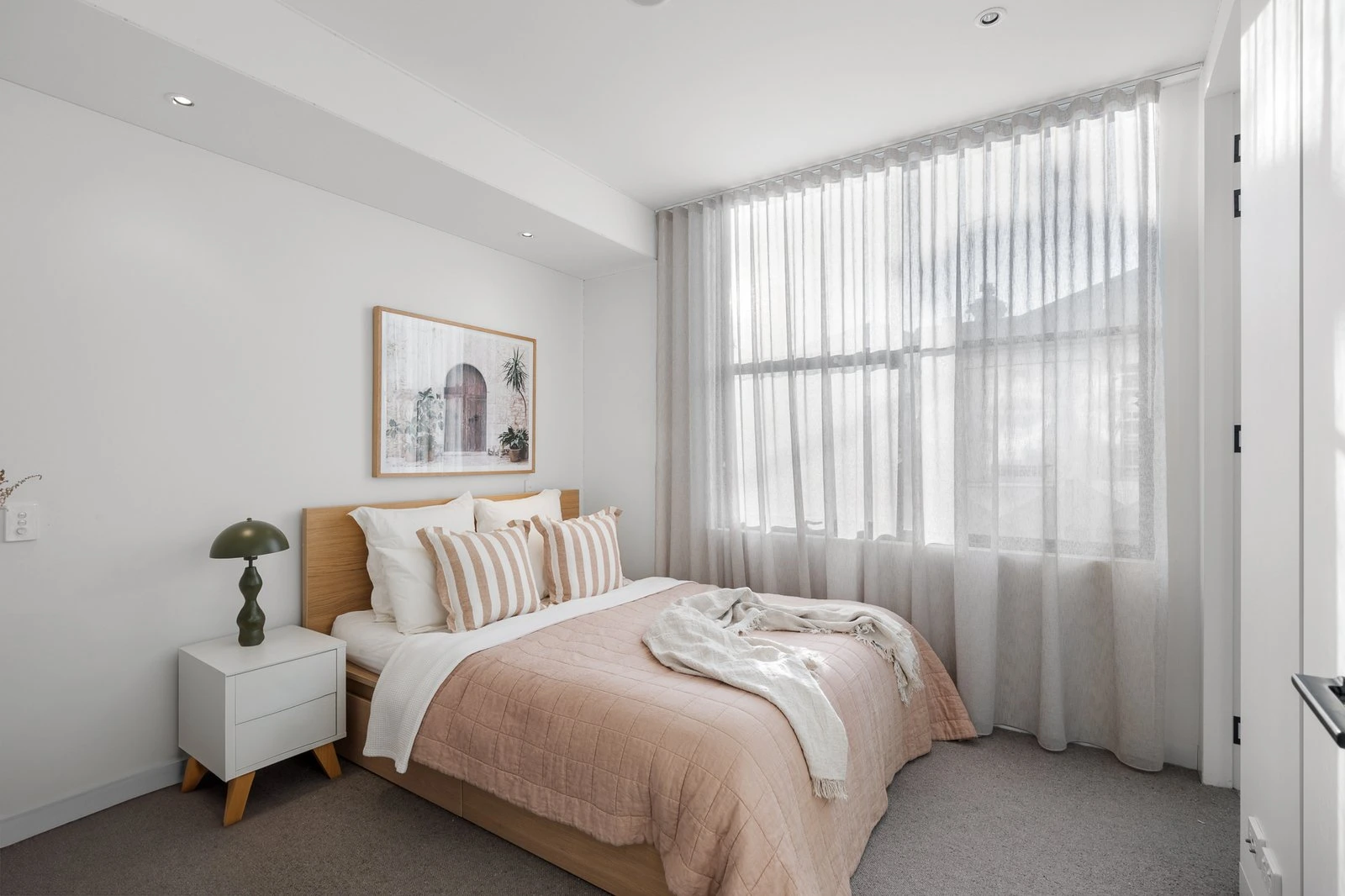 Residence 2/10 Patterson Place, South Melbourne, 3205