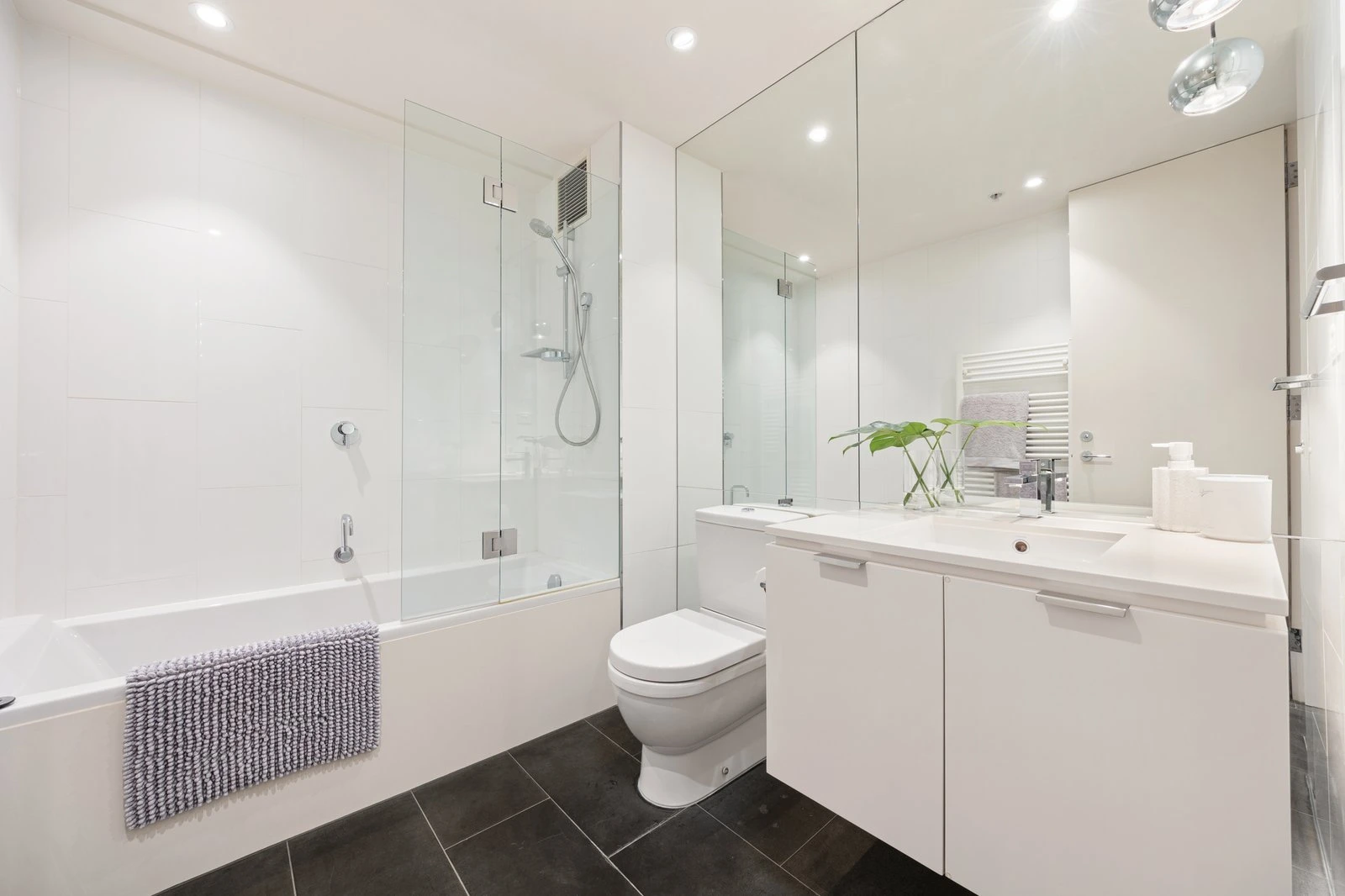 Residence 4/249 Beaconsfield Parade, Middle Park, 3206