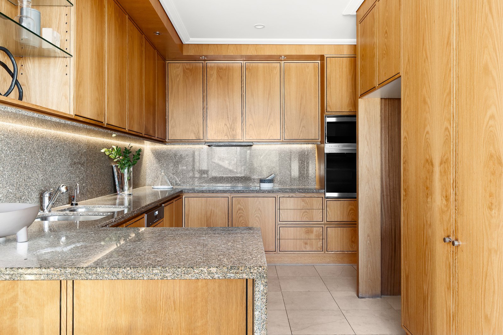 Sub Penthouse, 1 Robertson Street, Toorak, 3142