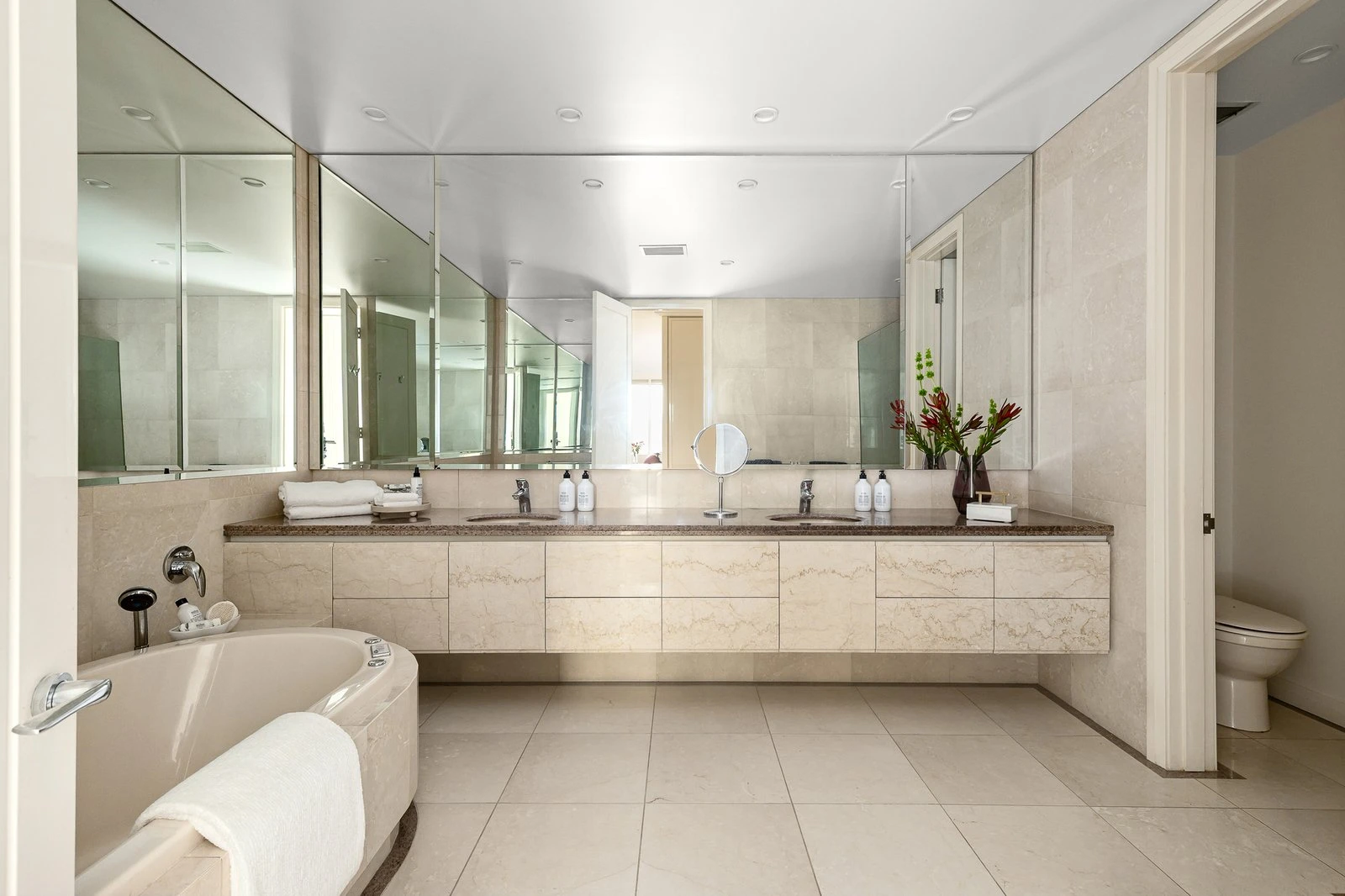 Sub Penthouse, 1 Robertson Street, Toorak, 3142