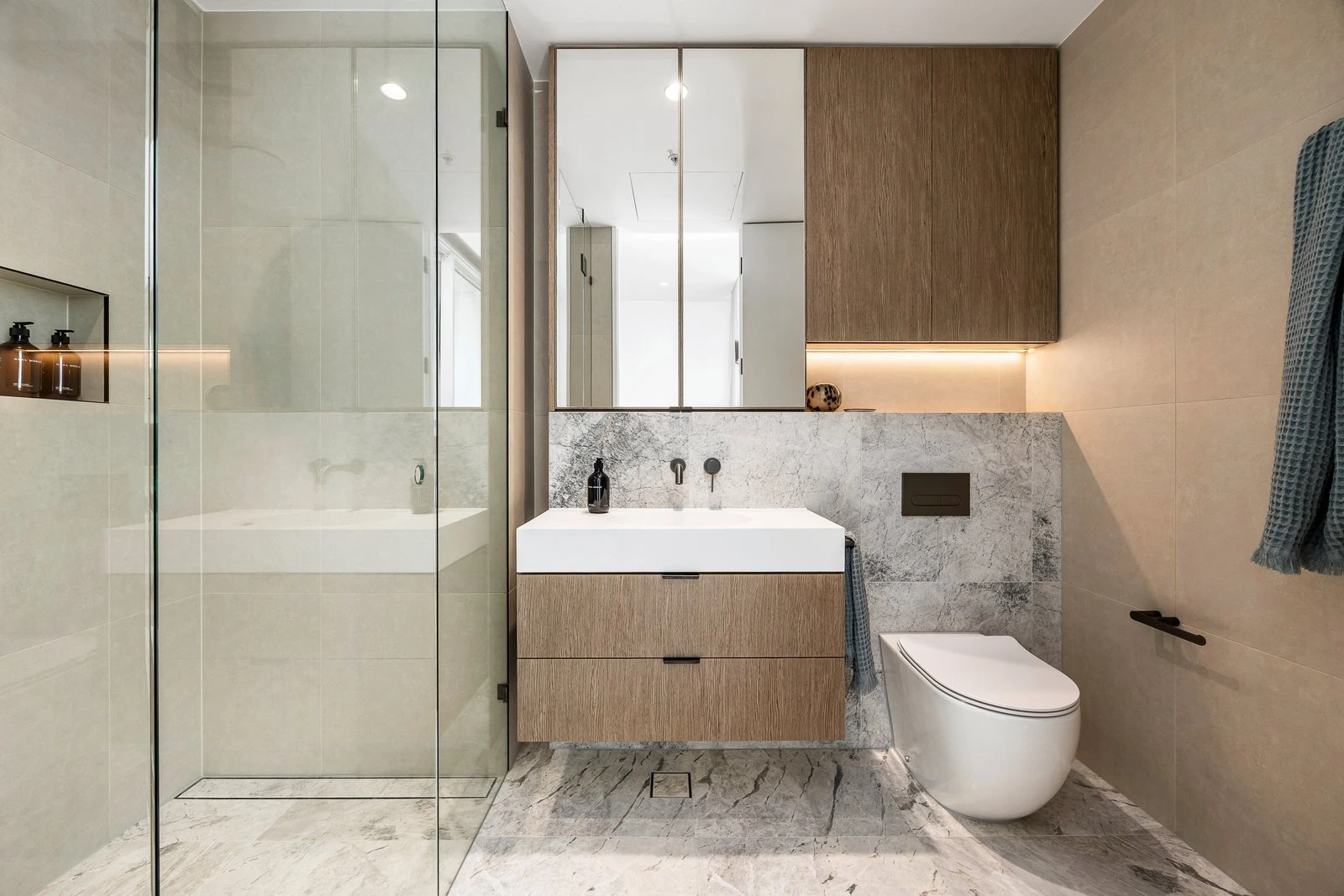 The Penthouse/103 Beach Street, Port Melbourne, 3207