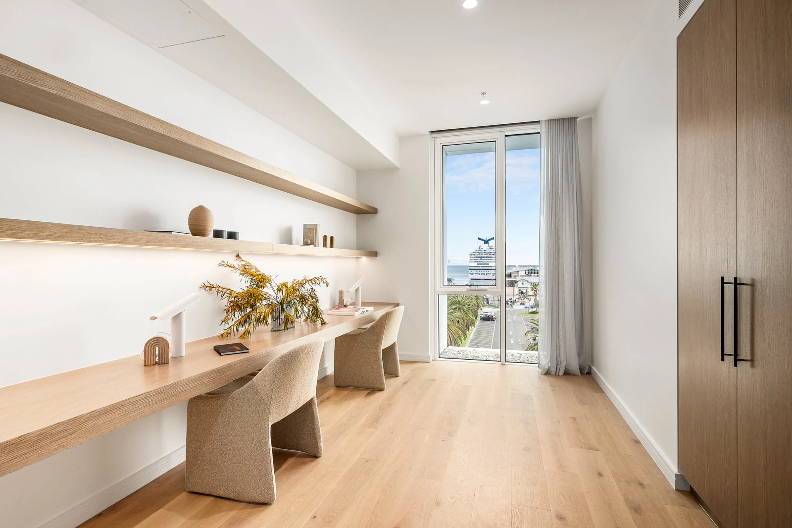 The Penthouse/103 Beach Street, Port Melbourne, 3207