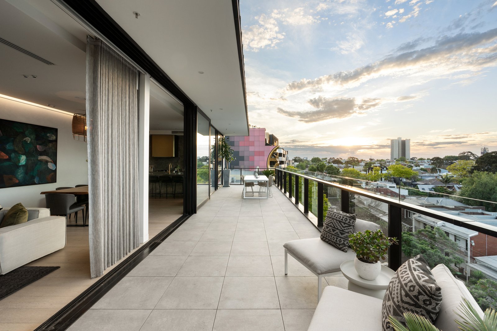 The Penthouse/81 Palmerston Crescent, South Melbourne, 3205