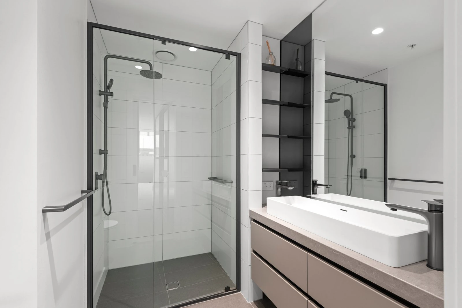 Ug20/55 Camberwell Road, Hawthorn East, Vic
