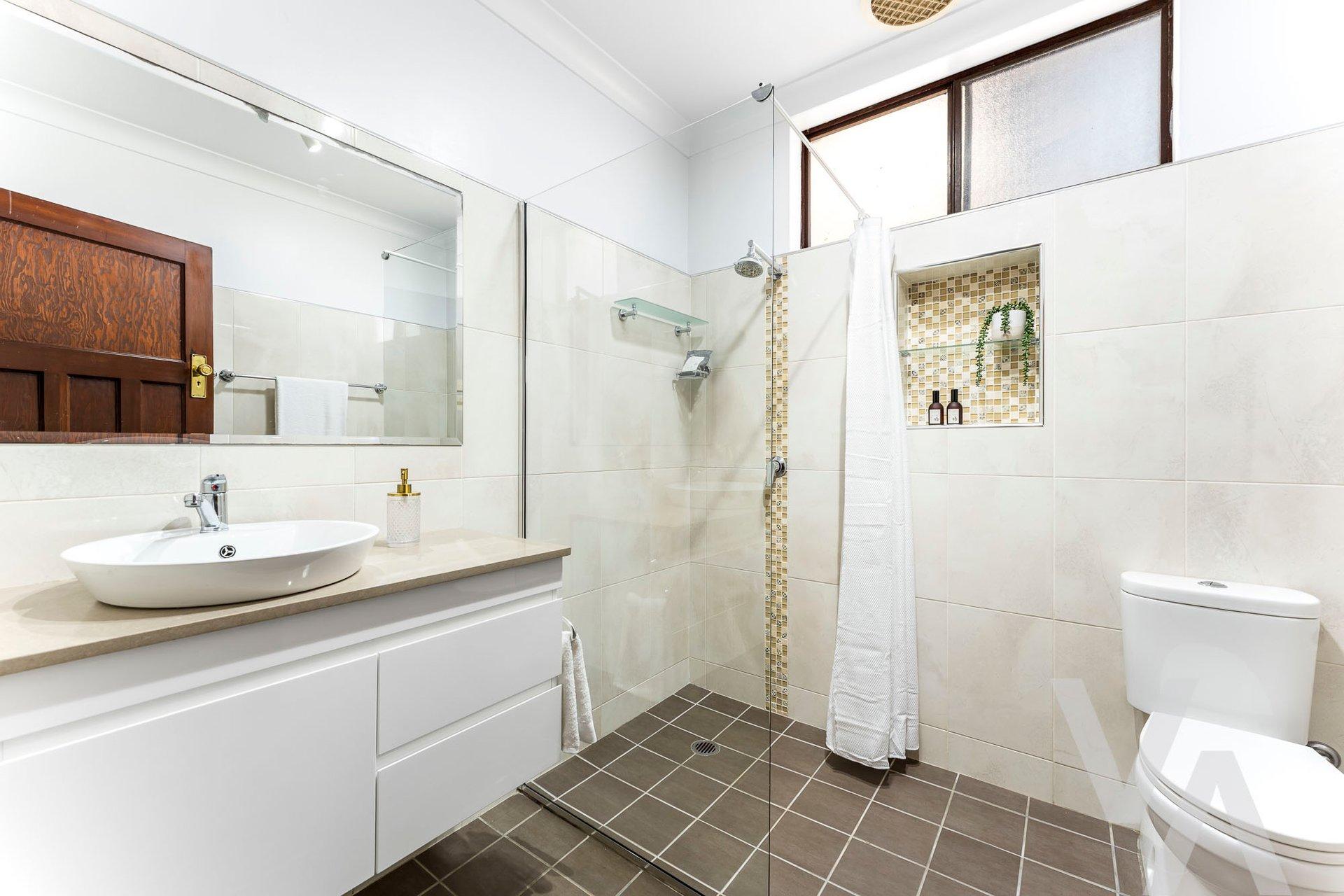 16 Kitchener Parade The Hill NSW