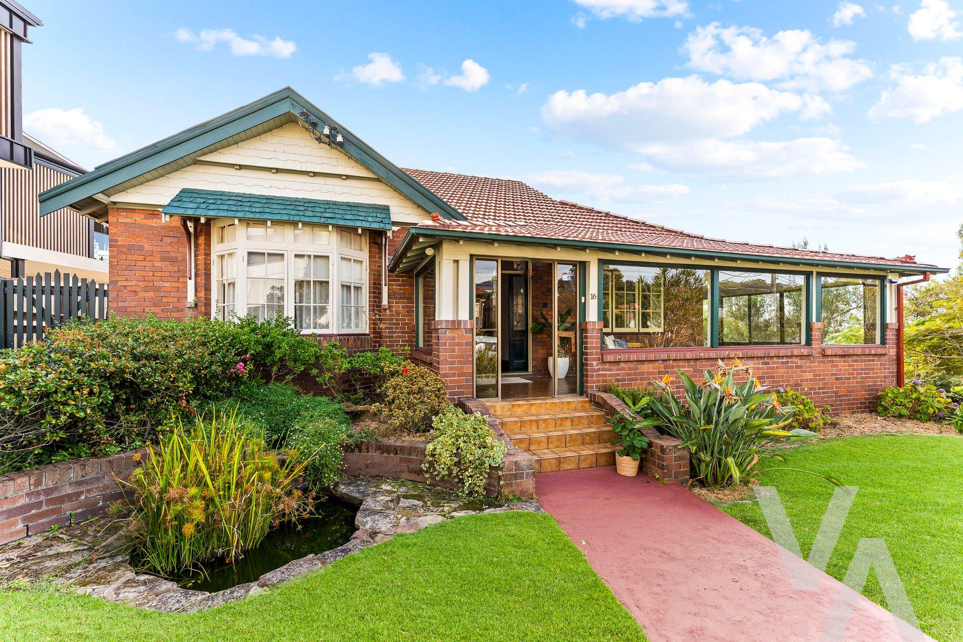 16 Kitchener Parade The Hill NSW